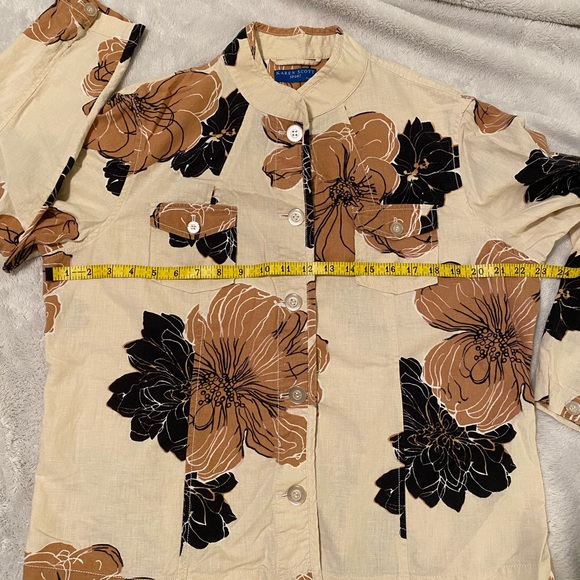 Vintage Karen Scott sport petite floral tan, cream, and black button up XL - Picture 7 of 8